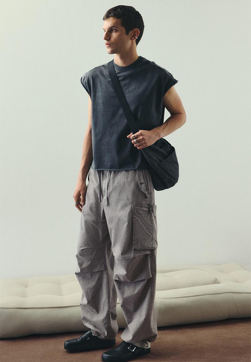 Loose fit parachute trousers - light grey - 1286120002
