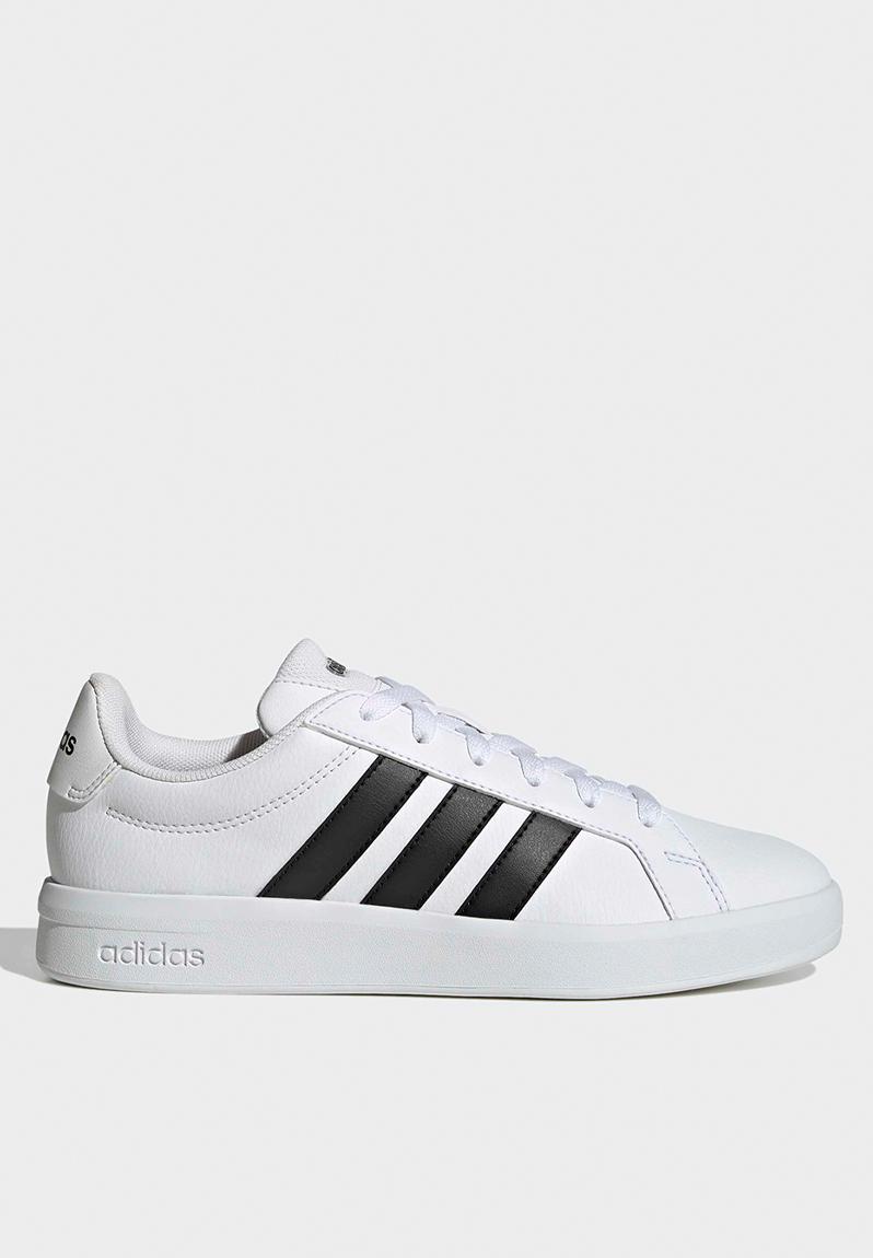 adidas gazelle silver green womens Men's Superstar Leather Low-top Sneakers in Black & White