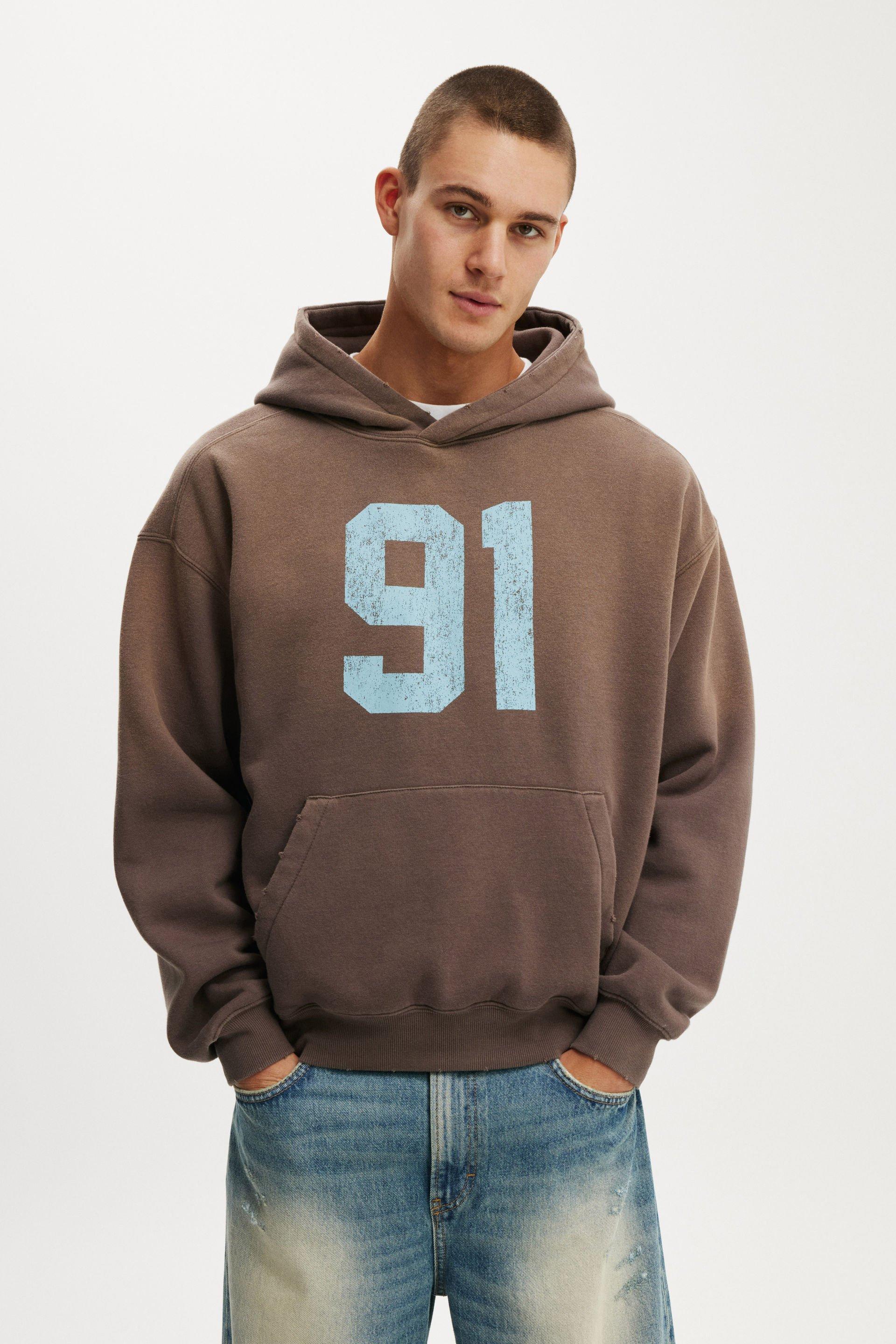 BOX FIT GRAPHIC HOODIE - WASHED CHOCOLATE/ NINETY ONE