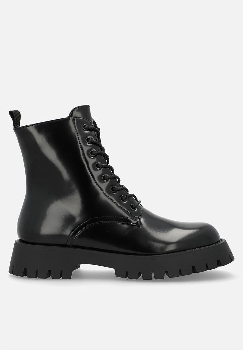 Olwyn lace-up boot - black Madison® Boots | Superbalist