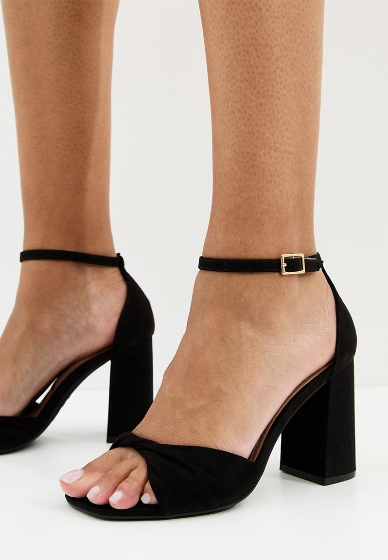Winding twist vamp heel - black