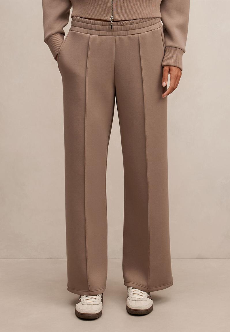 Hunter wide leg lounge pants in pine bark
