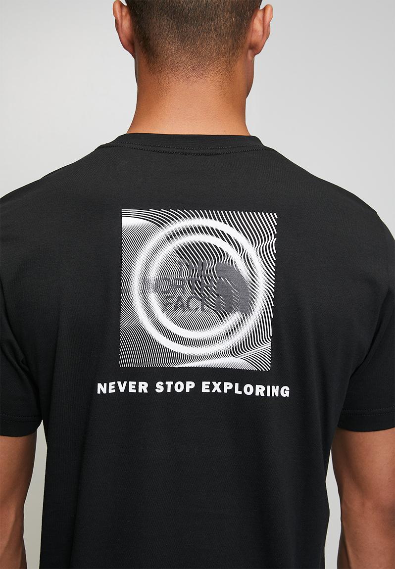 M Box Nse Energy Regular Short Sleeve Tee-Graphic - Tnf Black