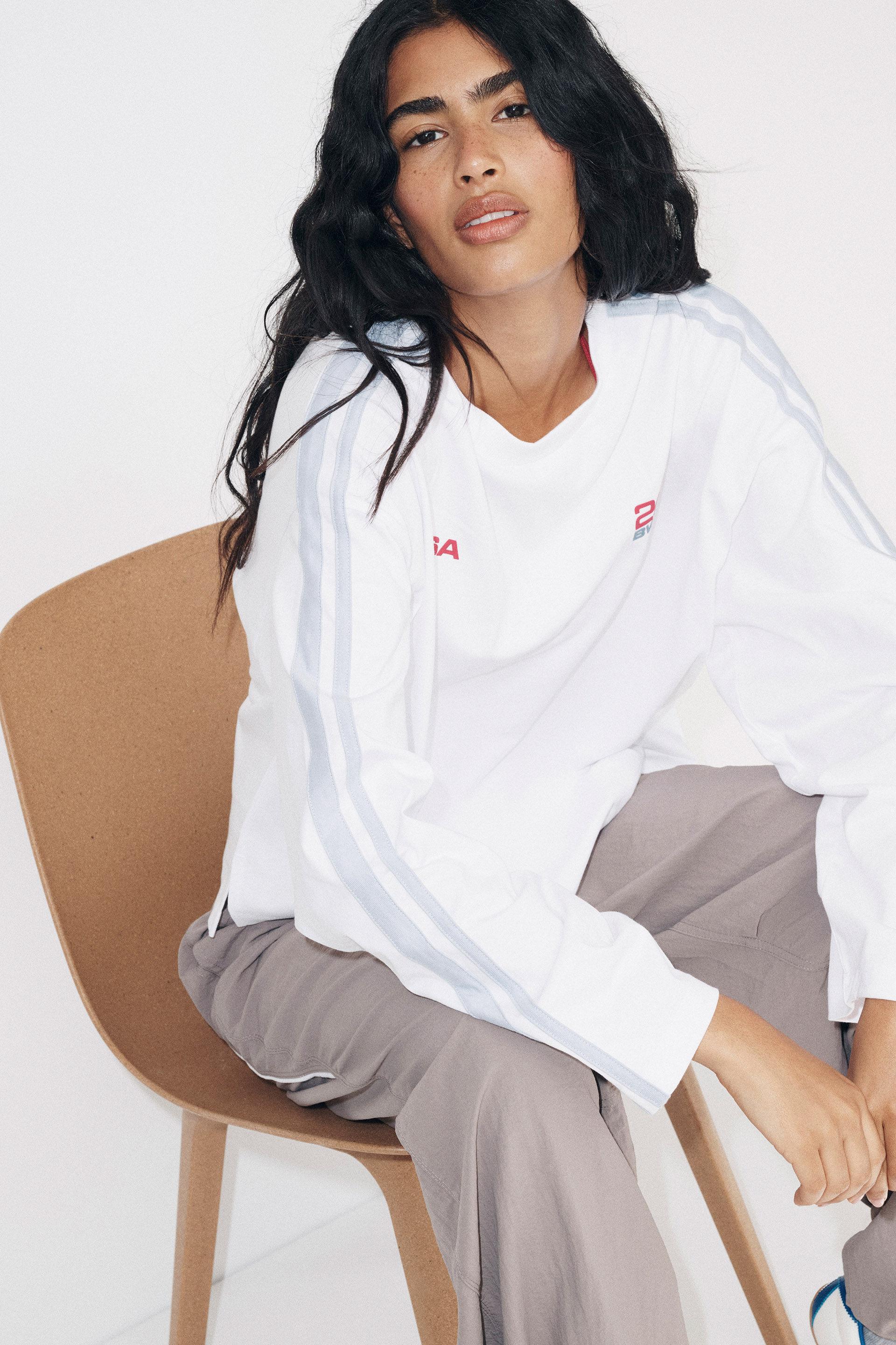 Long Sleeve Boxy Graphic Crew - White/Bwc