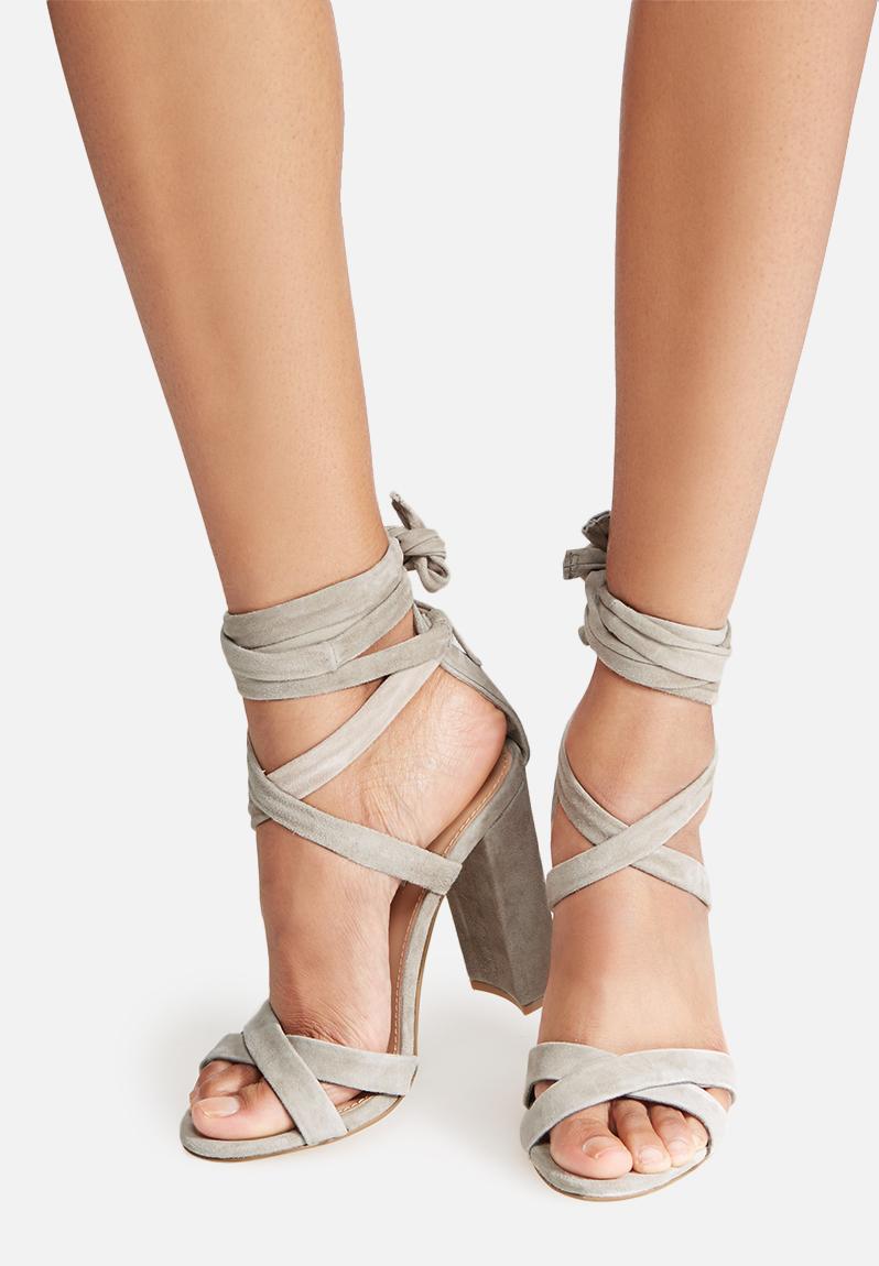 steve madden christey heels