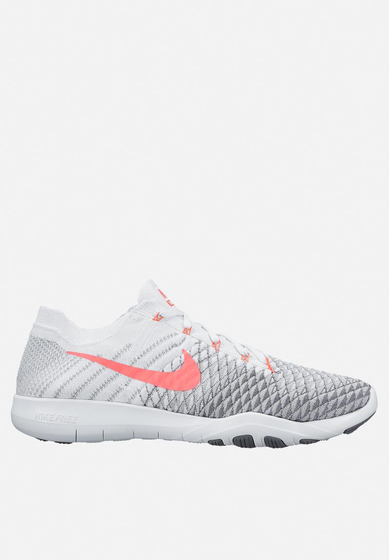 nike free tr flyknit 2