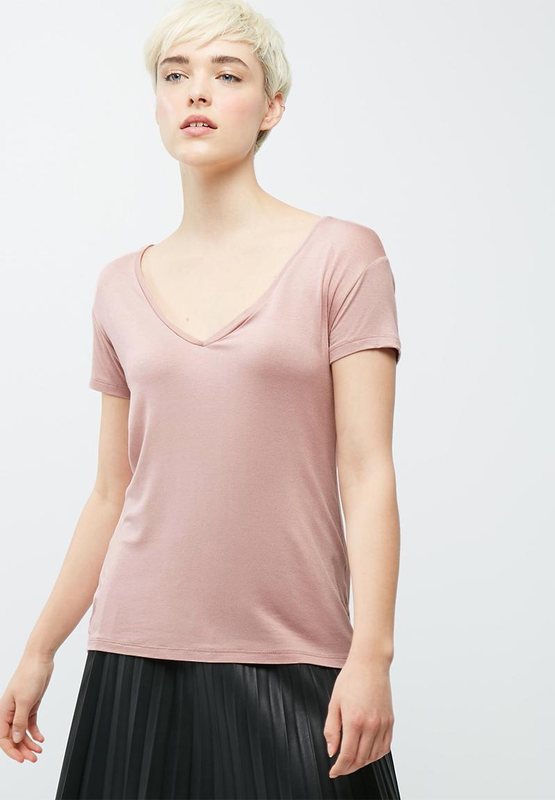 pale pink tee shirts