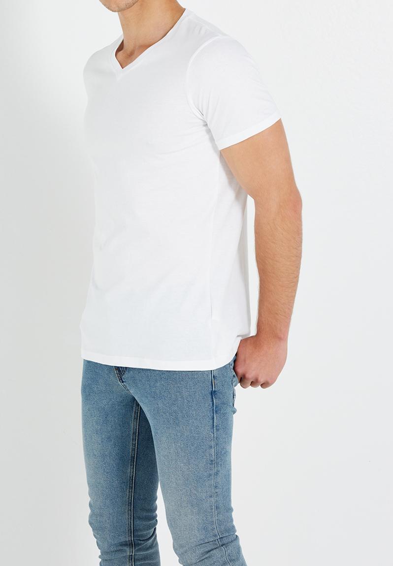 Essential vee neck- white Cotton On T-Shirts & Vests | Superbalist.com