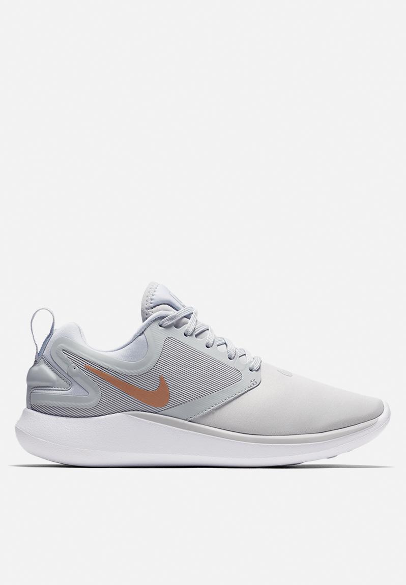 Nike W LunarSolo - AA4080-006 - Pure Platinum / Mtlc Red Bronze Nike ...