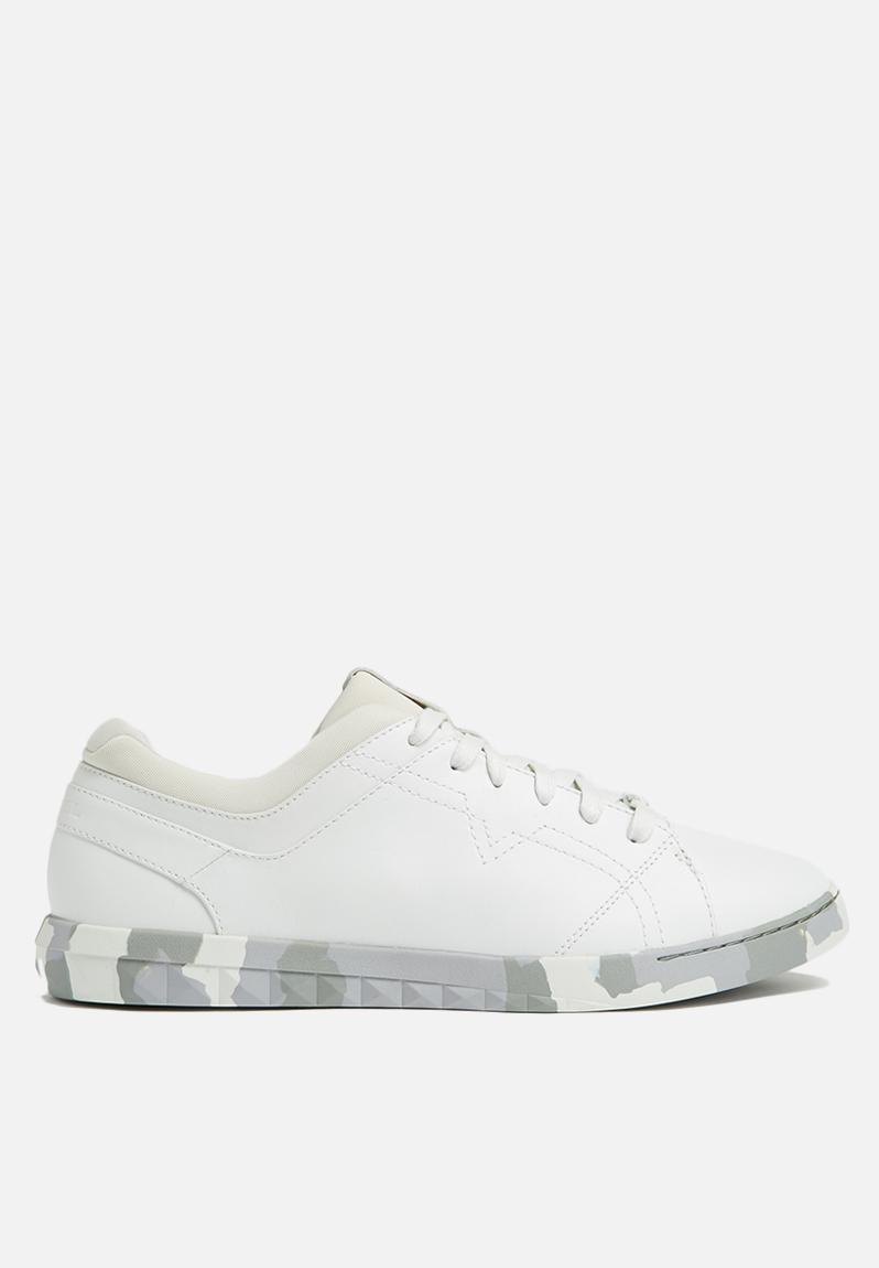 Diesel s-studdzy lace - dirty white / camo Diesel Sneakers ...