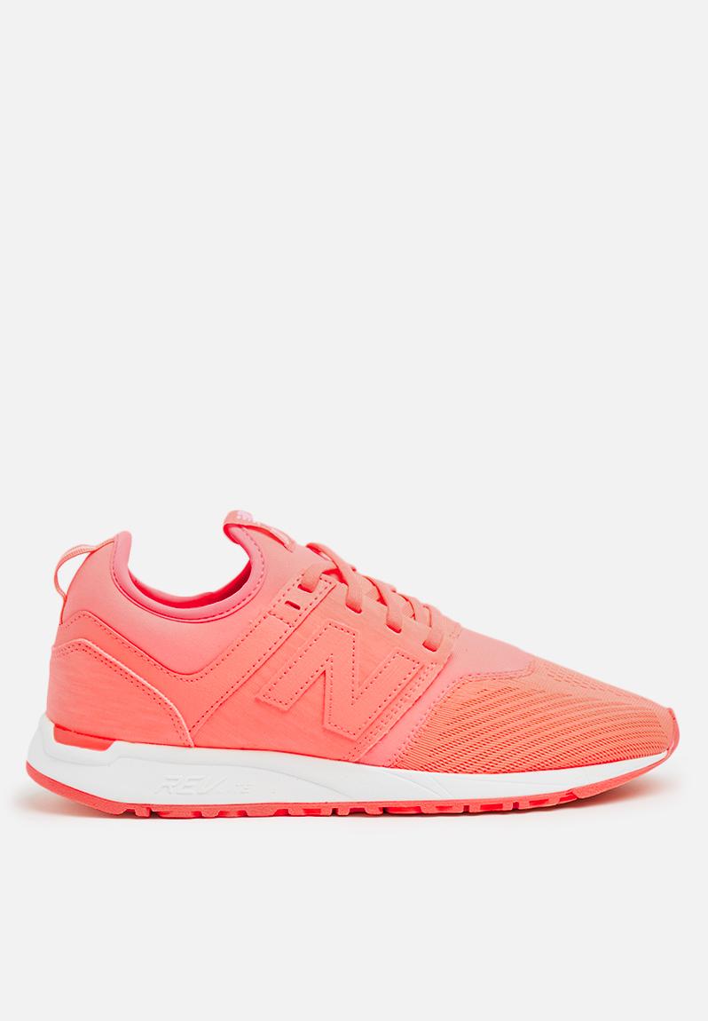 new balance pink basketball shoes