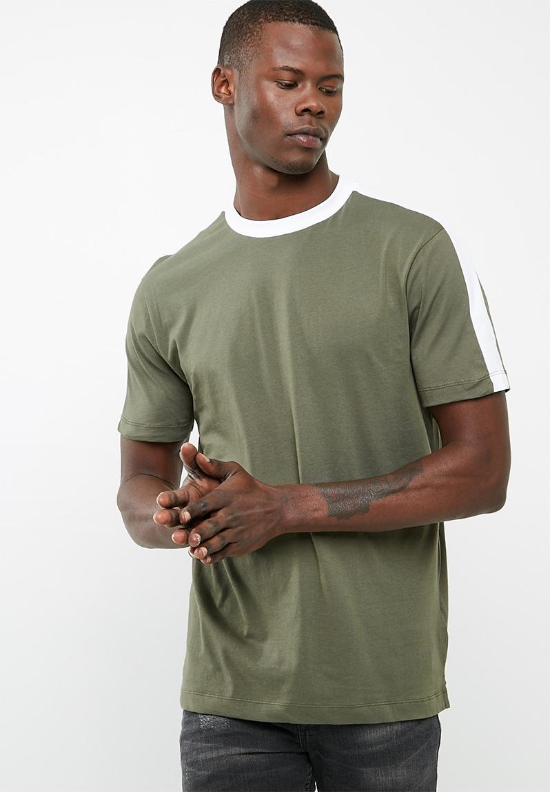 Ringer with side stripe- dark khaki New Look T-Shirts & Vests ...