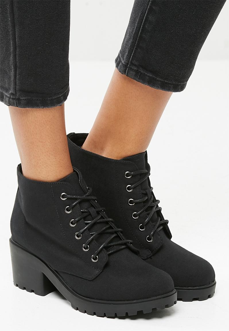 Dizzy lace-up chunky ankle boot - black New Look Boots | Superbalist.com