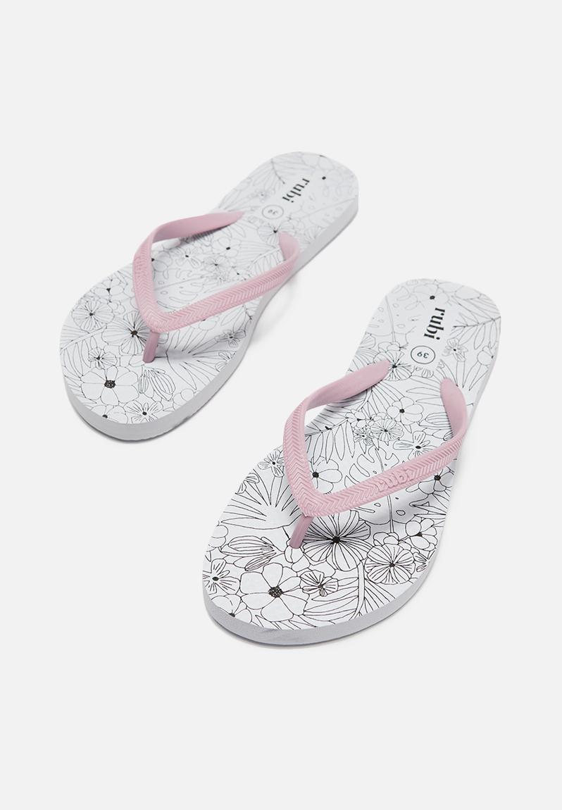  Rubi  thong Floral forest Cotton On Sandals  Flip Flops 