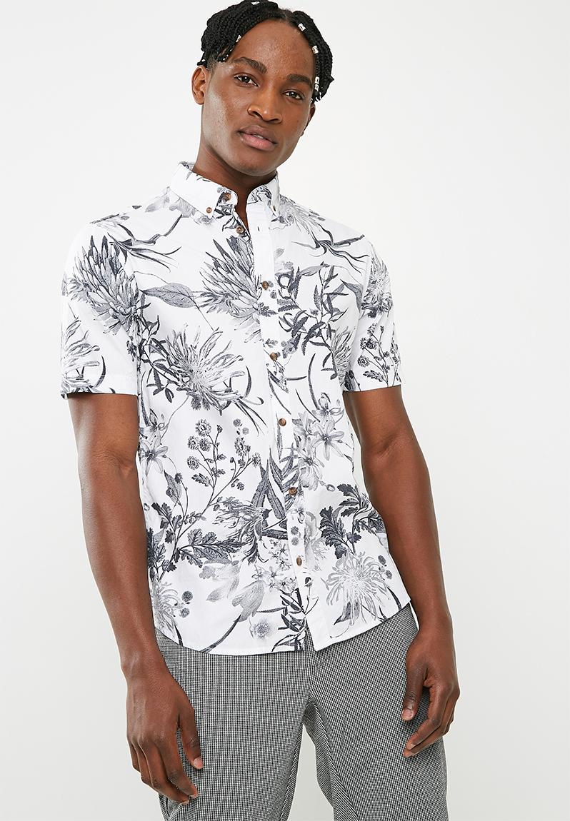 Taylin short sleeve floral print shirt - white Only & Sons Shirts ...