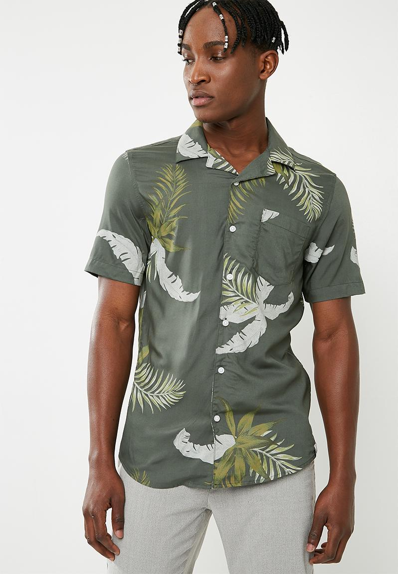 Resort short sleeve shirt - green Only & Sons Shirts | Superbalist.com