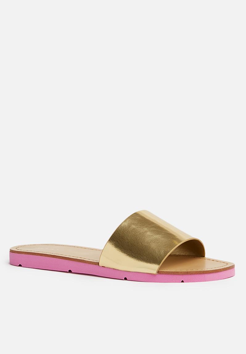 gold flat sandals aldo