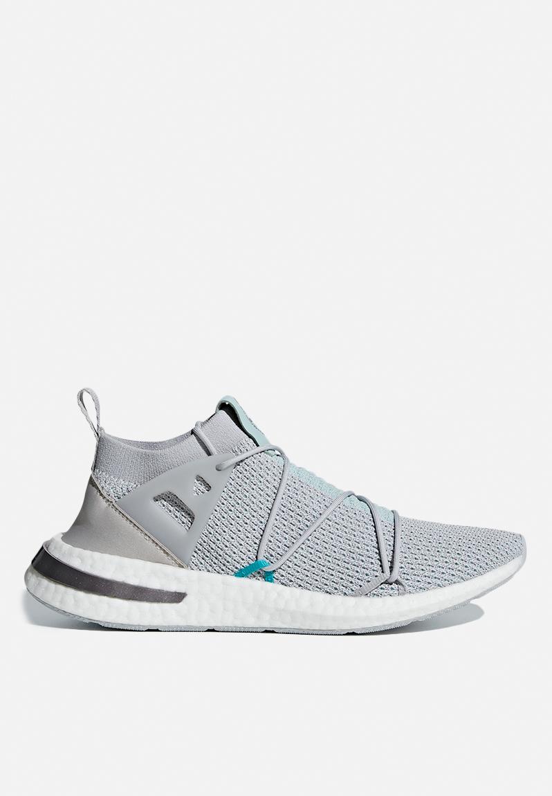 adidas arkyn on feet