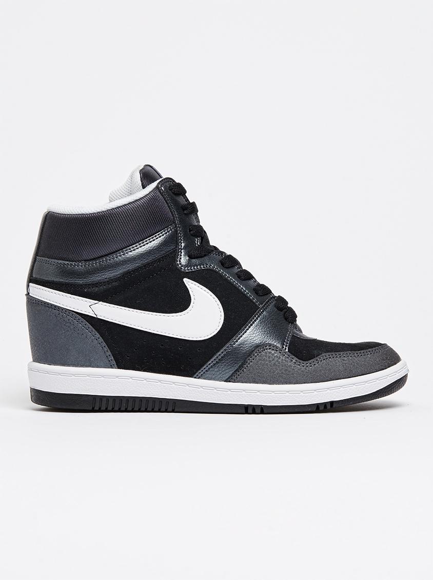 nike sky high sneakers