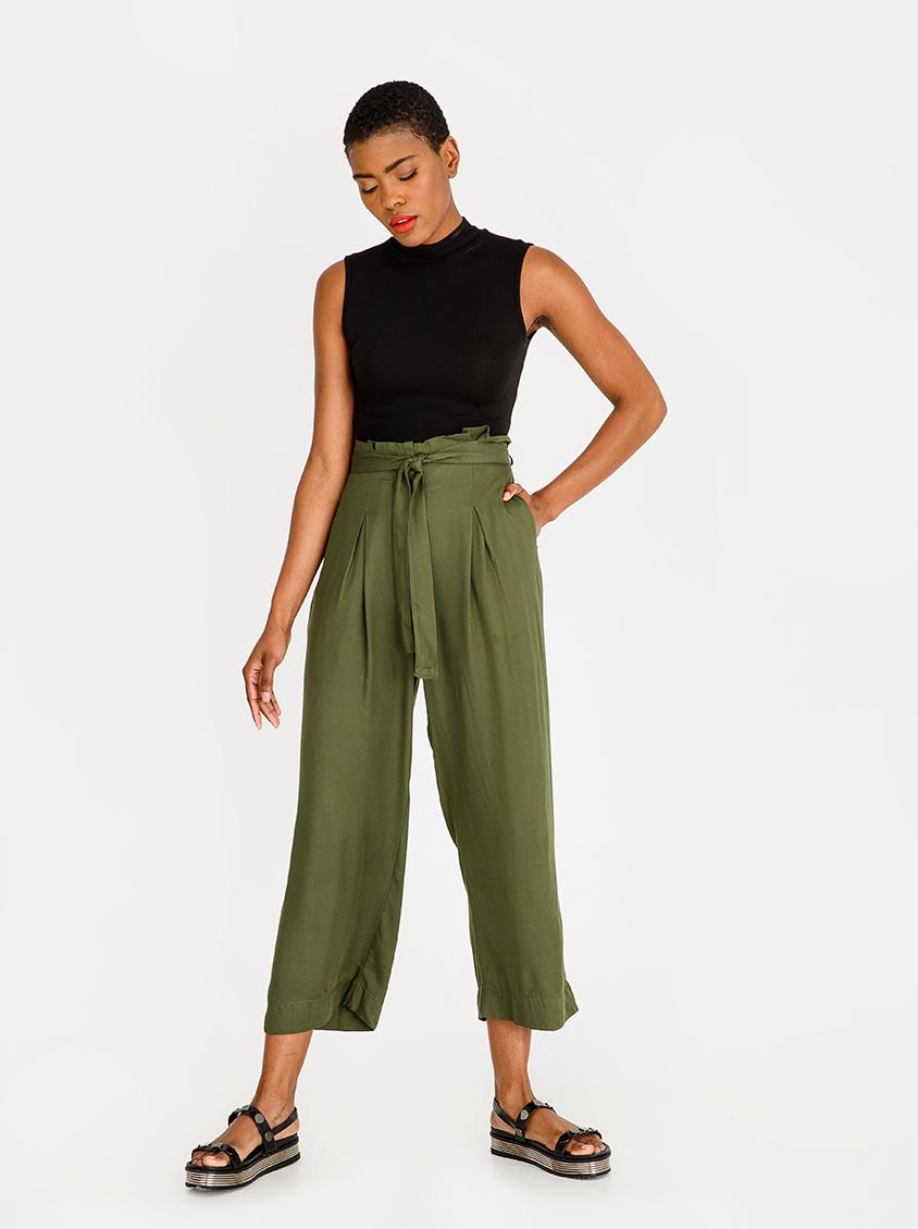 Wide leg paperbag trousers top