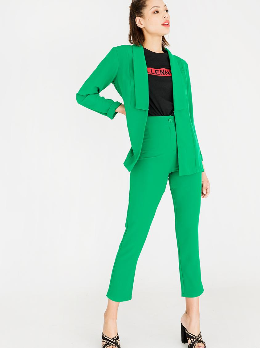 green trouser outfit