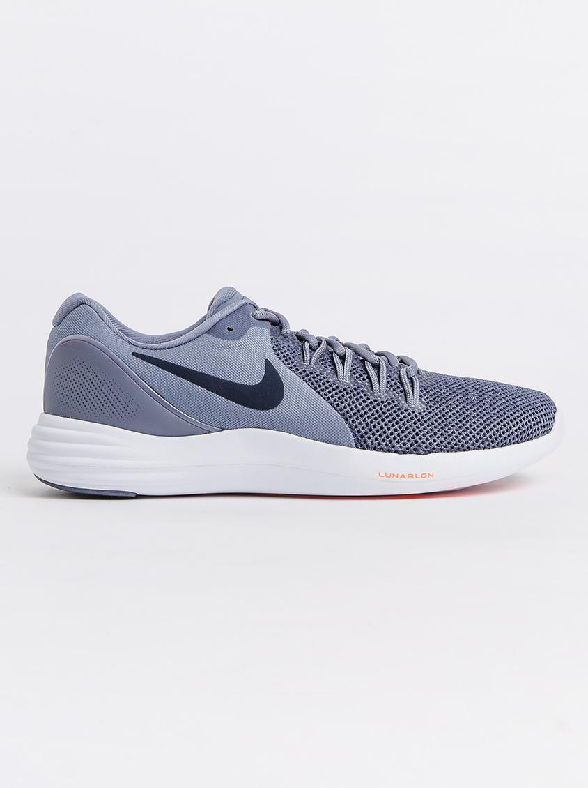 light purple nike trainers