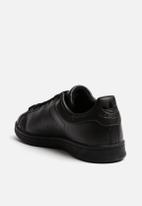 all black stan smith