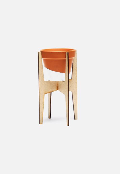 Swagger Products - Standing Planter 