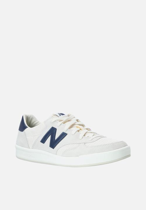 New Balance  - CRT300WA