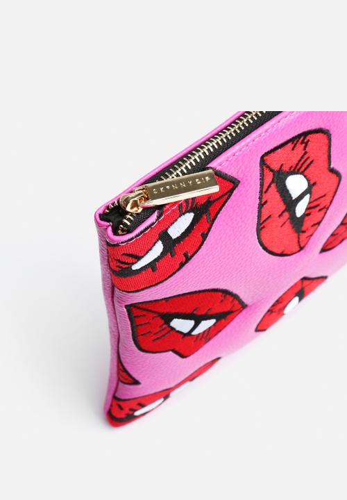 Skinnydip - Lips Clutch 