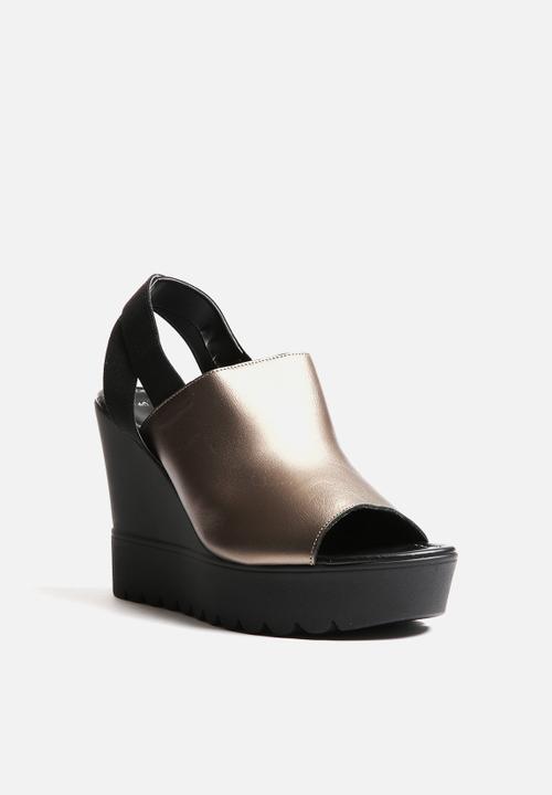 Pieces - Edith Leather Wedge