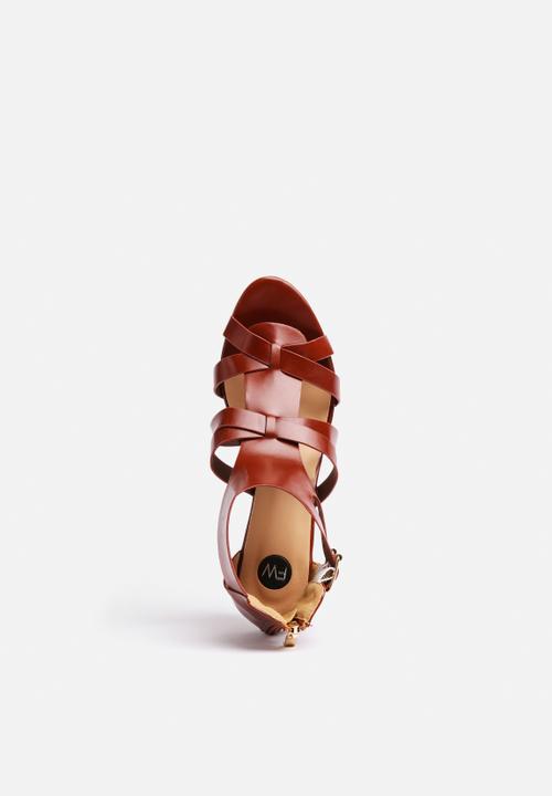 Footwork - Natalie