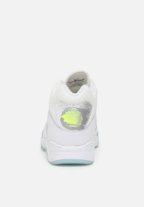 Nike - Air Tech Challenge III