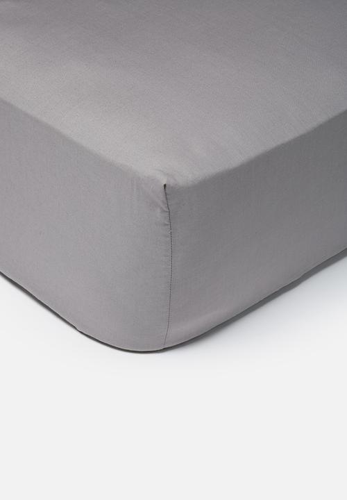 Polycotton fitted sheet - grey