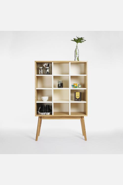 Radius bookshelf
