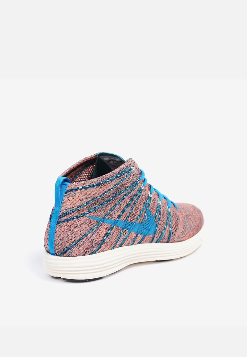 nike flyknit chukka blue