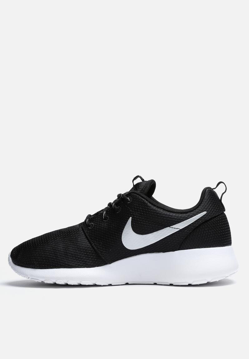 roshe one white mens