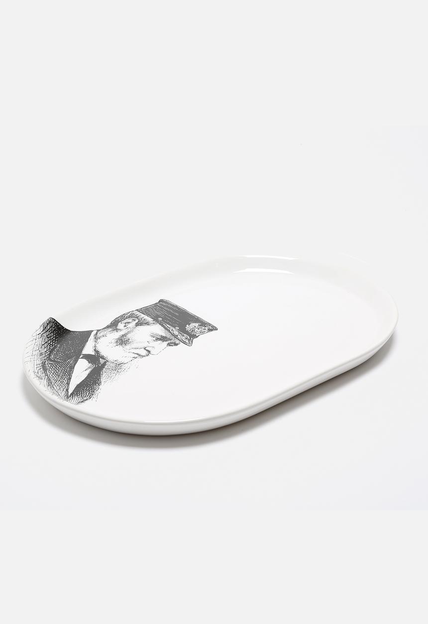 Studio No. 19 - Captain Platter