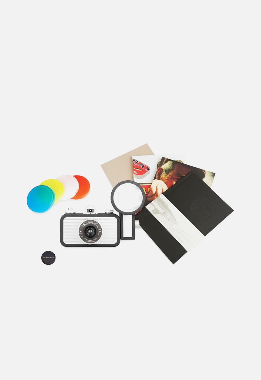 Lomography - La Sardina and Flash Splendour