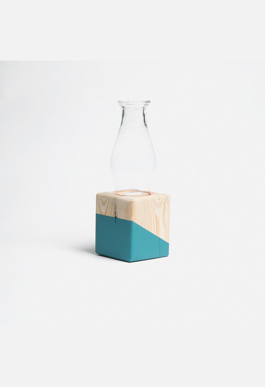 Decorative Details - Eish Lamp