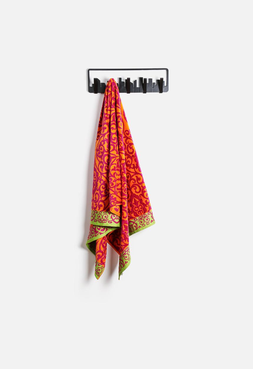 Superbalist Towels - Paisley Towel 