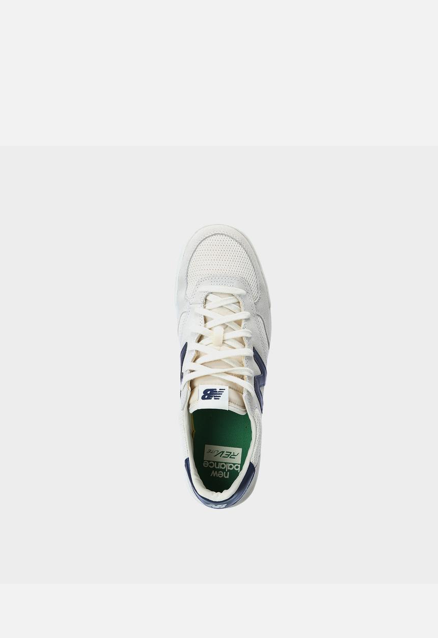 New Balance  - CRT300WA