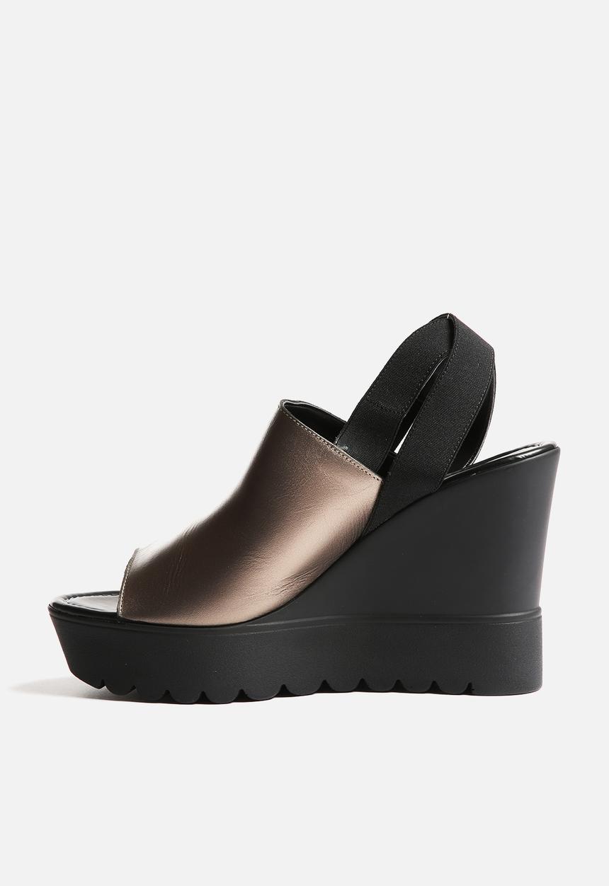 Pieces - Edith Leather Wedge