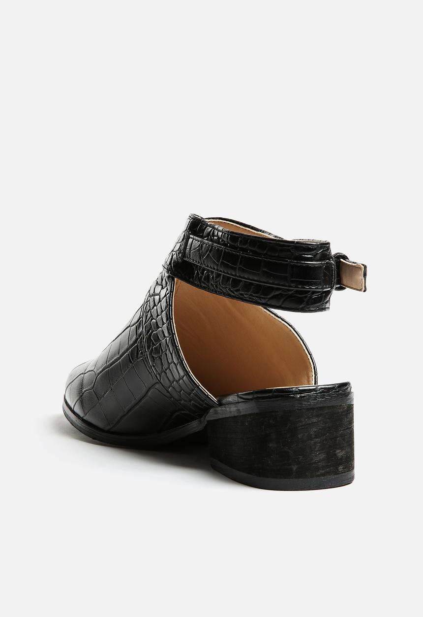 Truffle - Jessie Croc