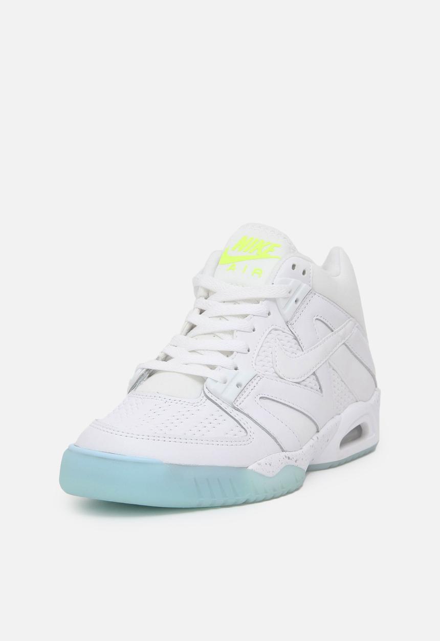 Nike - Air Tech Challenge III