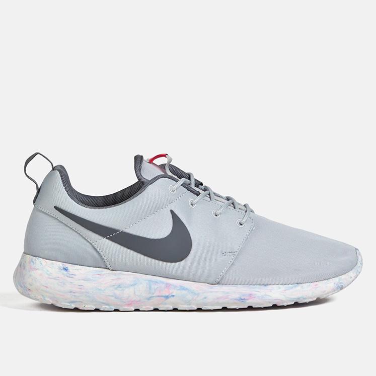 nike roshe grey and white